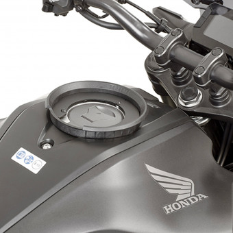 Tank Bag Accessories Givi Tanklock Bag BF41 Honda CB125R/CB300R (18-22)