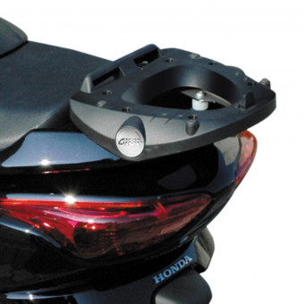 Top Box Mounting Kits Givi Support + Mounting Plate Monolock (E220M) Top Box Mounting Kits Givi Support + Mounting Plate Monolock (E220M)