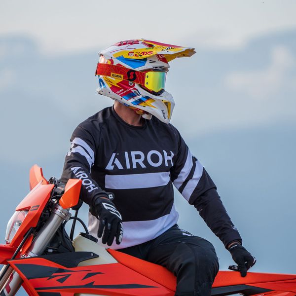 Airoh Aviator 3 Six Days Spain 2024