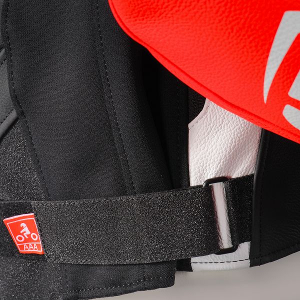 Ixon Jackal Jacket White Black Red