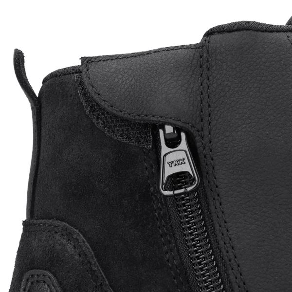 Richa Travis WP Black