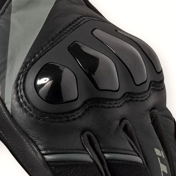 REV'IT Combustion Black