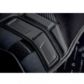 ICON Stryker Vest Black Red