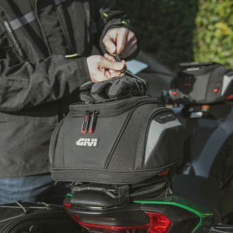 Givi Tanklock Easy 07 14L saddle bag