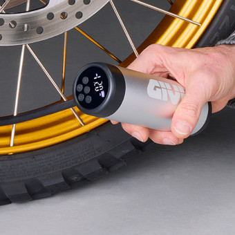 Givi Battery Compressor